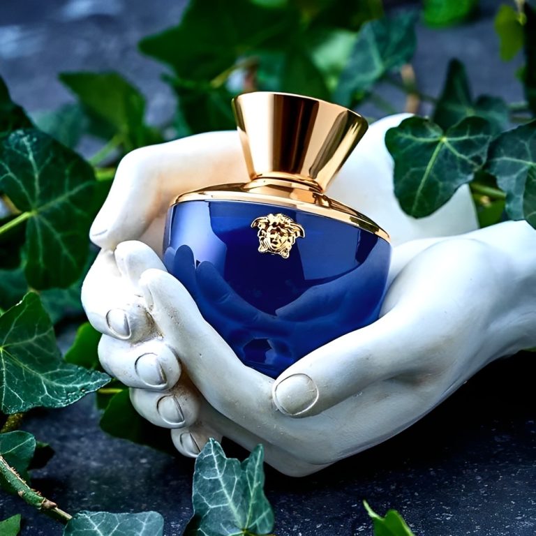 معرفی عطر ادکلن ورساچه دیلان بلو زنانه | Versace Pour Femme Dylan Blue